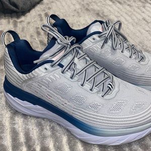 Hoka One Women's Bondi 6 tennis shoe